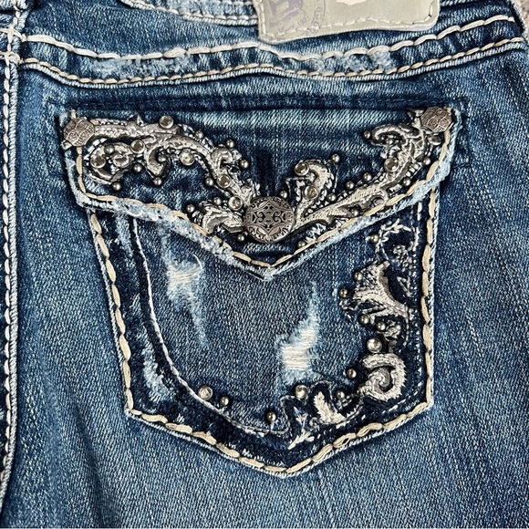 Silver Jeans Suki Flap Bootcut Medium Wash Distressed Faded Embellished, Size 26 - Picture 11 of 11